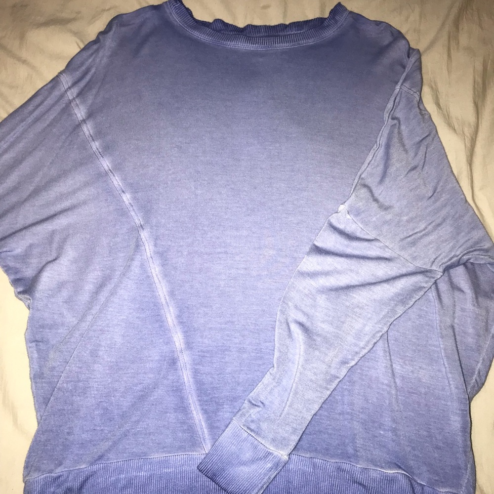 Lightweight long sleeve top